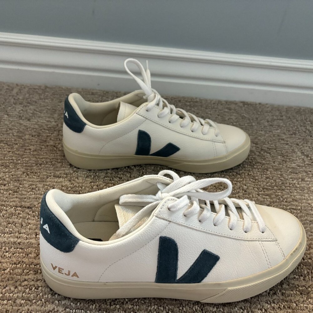 VEJA Women's Campo Leather White California sneakers